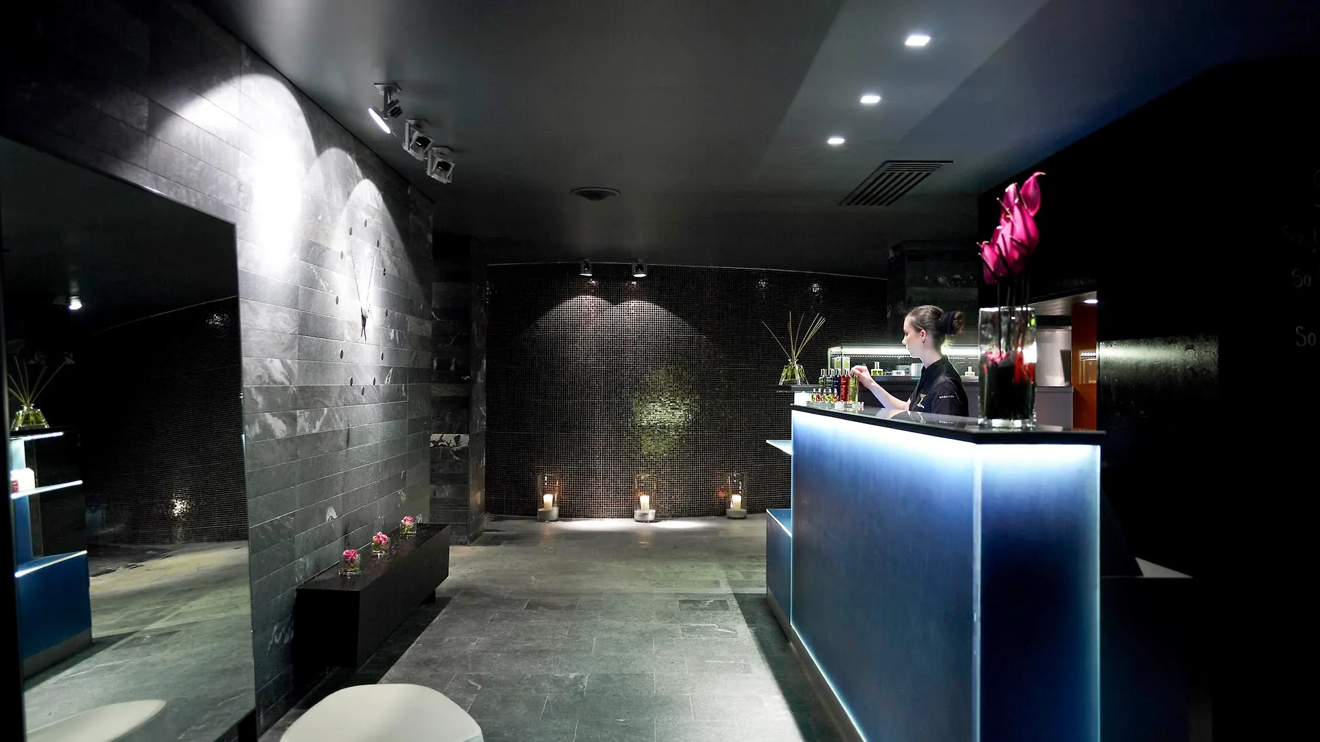 Hotel Sofitel Munich Bayerpost 5*,